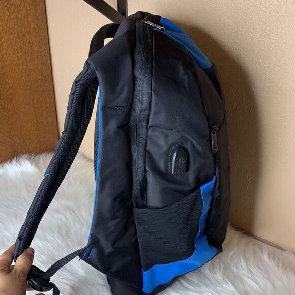 Ghostek NRGBAG Backpack Laptop, Cell Phone, & Mobile Devices Water Resistant - Picture 6 of 16